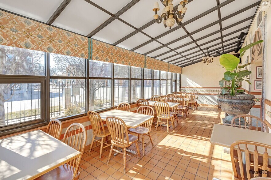 More Photos Of 13325 Olde Western Ave, Blue Island Restaurant For Sale