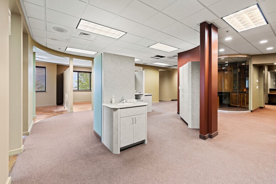 More Photos Of 7555 S Center View Ct, West Jordan Medical For Lease