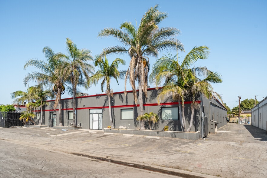 More Photos Of 3265 E 59th St, Long Beach Warehouse For Sale