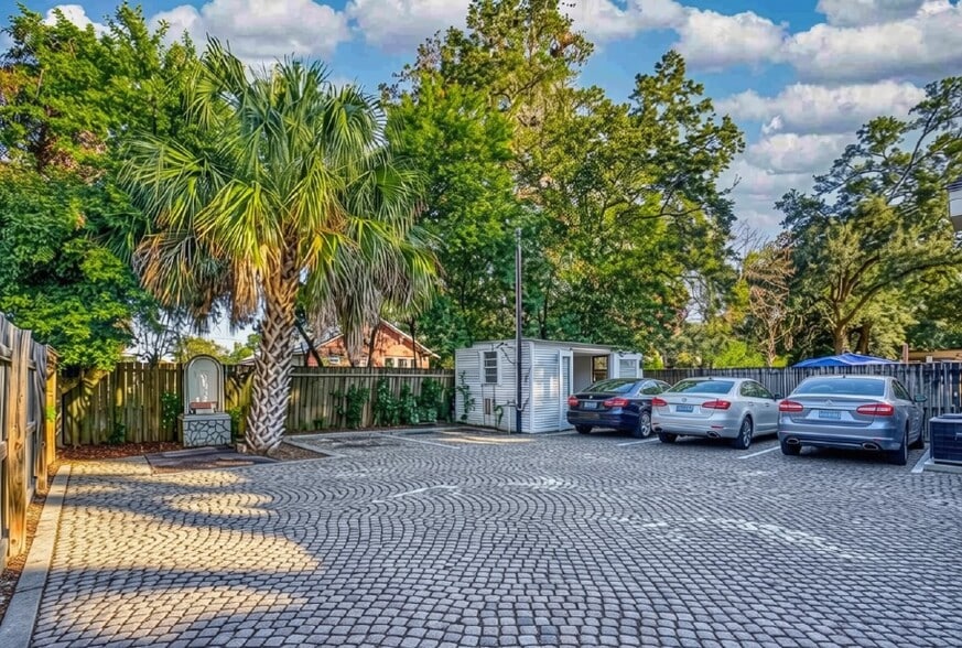More Photos Of 502 S Navy Blvd, Pensacola Office Residential For Sale