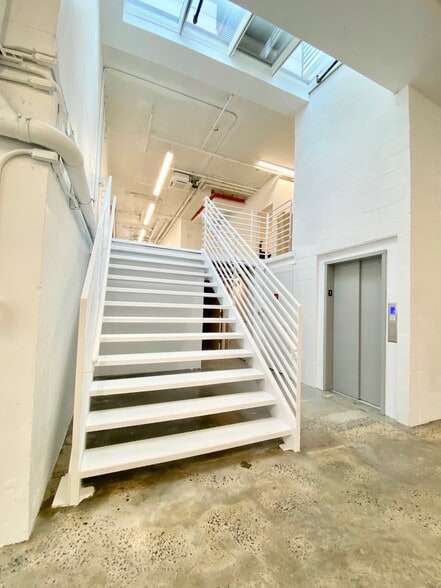 More Photos Of 888 Lorimer St, Brooklyn Loft Creative Space For Lease
