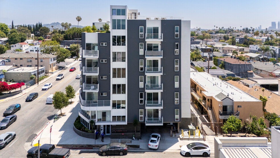More Photos Of 660 N Oxford Ave, Los Angeles Apartments For Sale