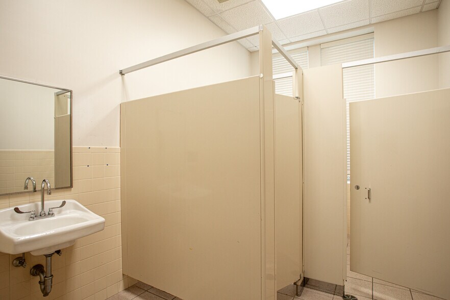 More Photos Of 145 Globe St, Fall River Office For Sale