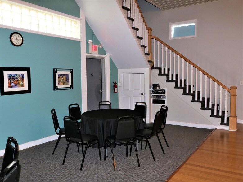 More Photos Of 1523 Parkway Ave, Ewing Showroom For Lease