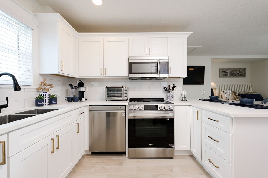 More Photos Of 701 N Ocean Shore Blvd, Flagler Beach Office Residential For Sale