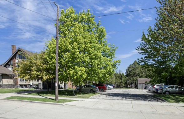 More Photos Of 634 Wisconsin St, Oshkosh Religious Facility For Sale