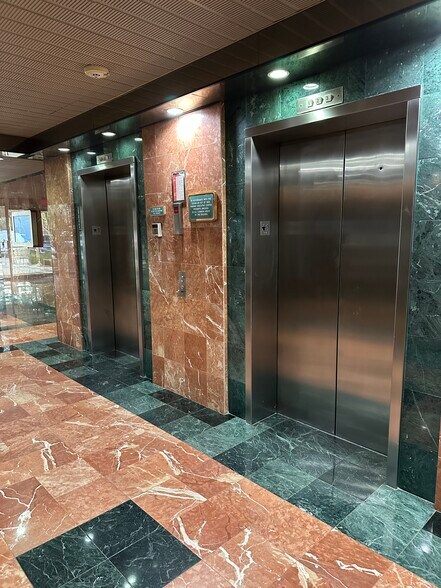 More Photos Of 455 Fairway Dr, Deerfield Beach Office For Lease