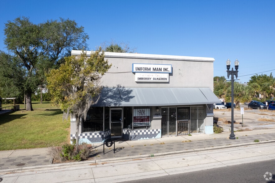 More Photos Of 1642 N Main St, Jacksonville General Retail For Sale