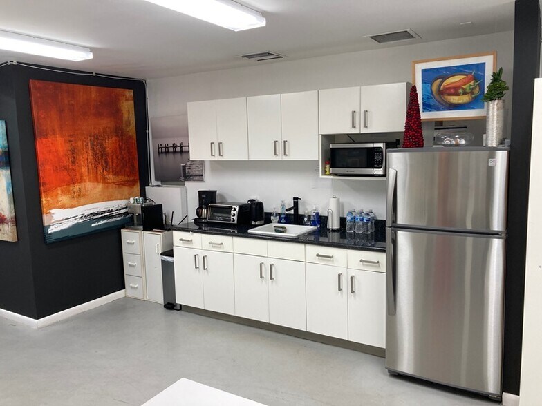 More Photos Of 205-279 Goolsby Blvd, Deerfield Beach Coworking Space