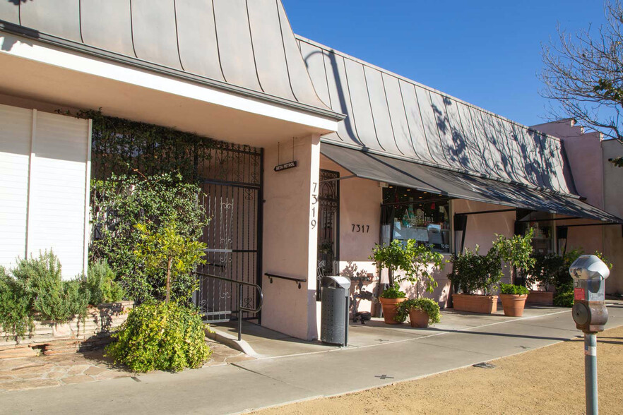 Primary Photo Of 7317 Beverly Blvd, Los Angeles Office For Lease