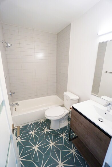 More Photos Of 5005 August St, Los Angeles Apartments For Sale
