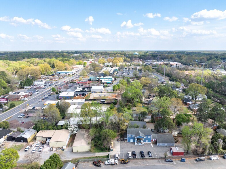 More Photos Of 3801 Miriam Dr, Charlotte Office For Lease