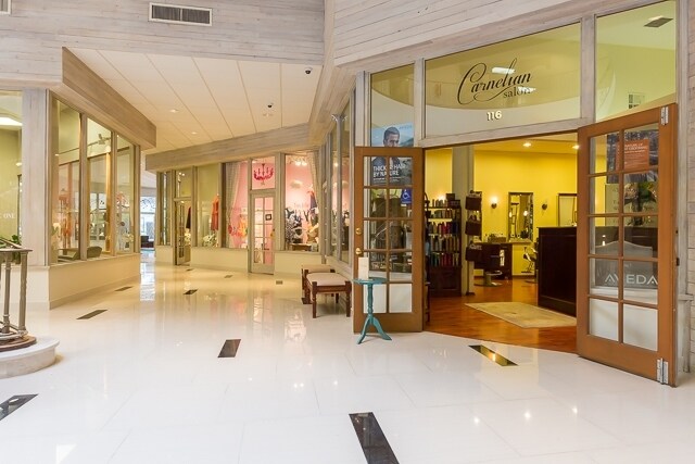 More Photos Of 350 S Lake Ave, Pasadena Storefront Retail Office For Lease