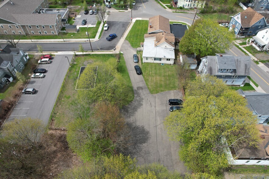 More Photos Of 28 Frederick St, Binghamton Office Residential For Sale