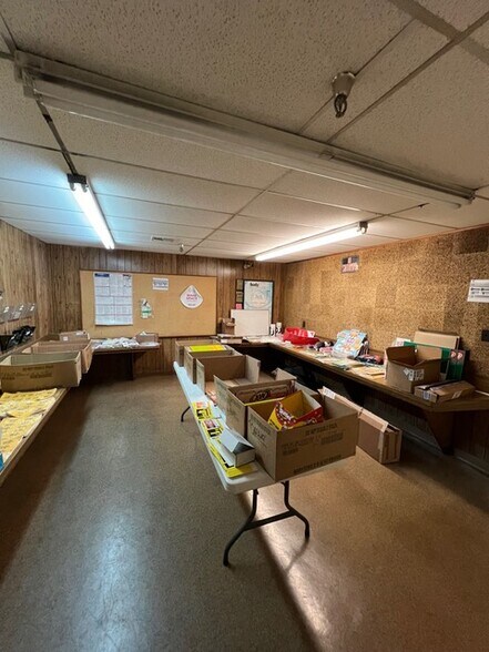 More Photos Of 410 Hamilton Rd, Bossier City Distribution For Lease