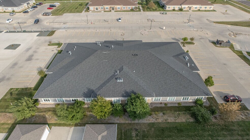 More Photos Of 3523 45th St S, Fargo Office For Sale