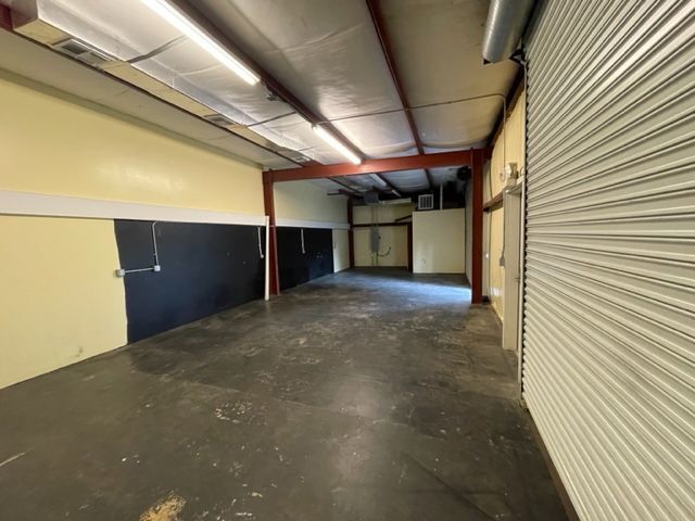 More Photos Of 115 S De Villiers St, Pensacola Warehouse For Lease