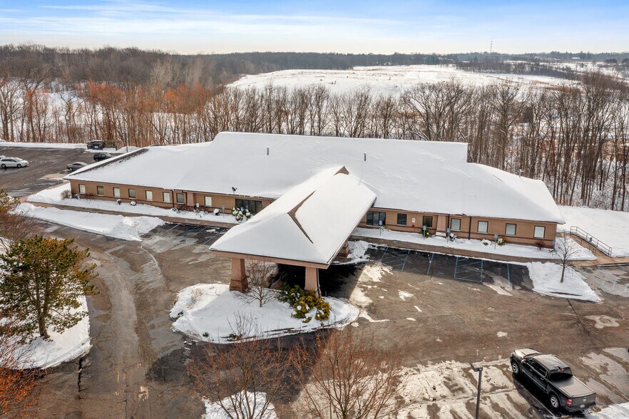 More Photos Of 3322 Beltline Ct NE, Grand Rapids Medical For Lease