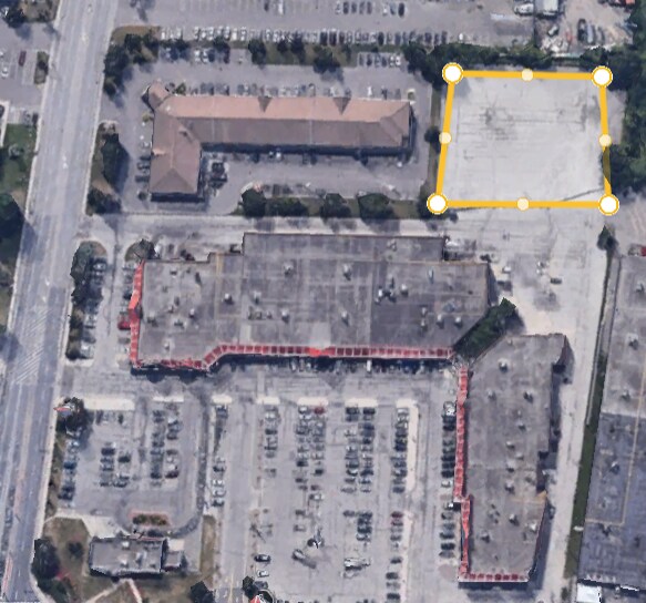 Primary Photo Of 263 Queen St E, Brampton Parking Lot For Lease
