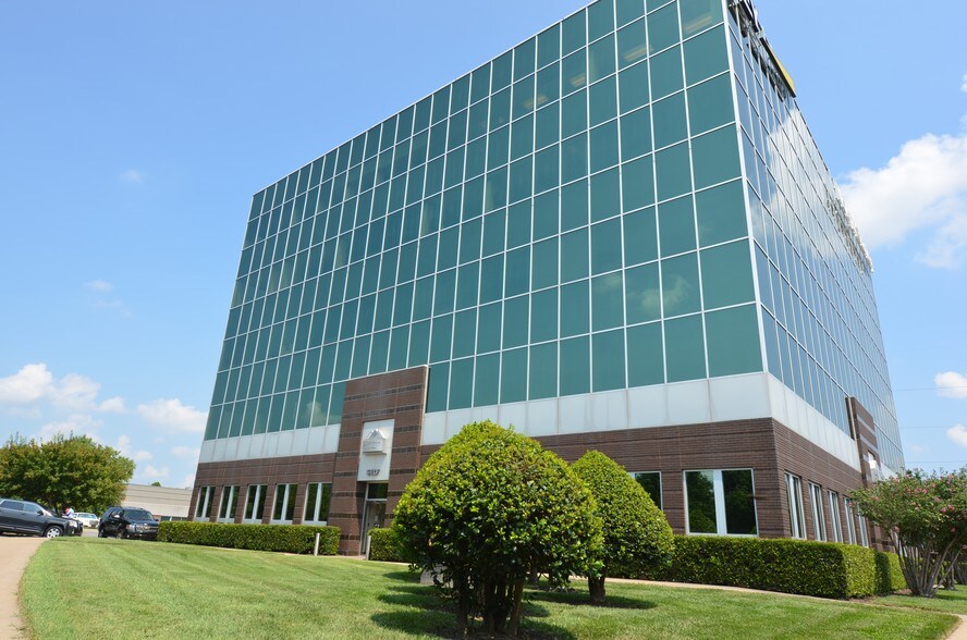 More Photos Of 5417 Pinnacle Point Dr, Rogers Office For Lease