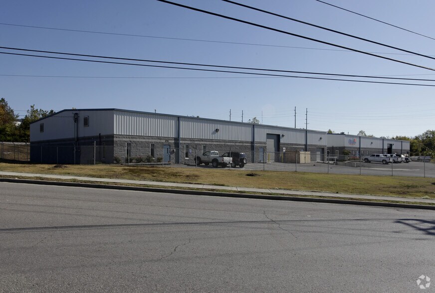 More Photos Of 6750 Centennial Blvd, Nashville Warehouse For Lease