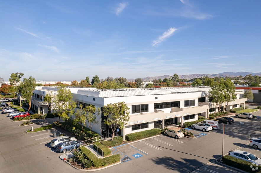 More Photos Of 16 Hughes, Irvine Unknown For Lease