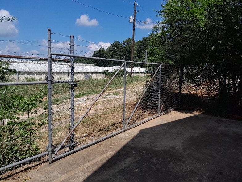 More Photos Of 9135 S Main St, Jonesboro Light Manufacturing For Sale