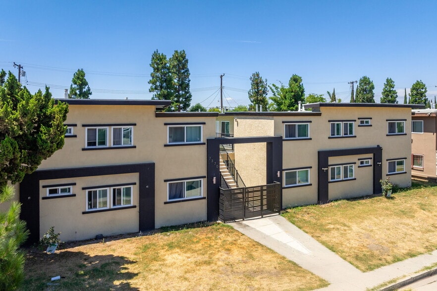 More Photos Of 7370 Neo St, Downey Apartments For Sale