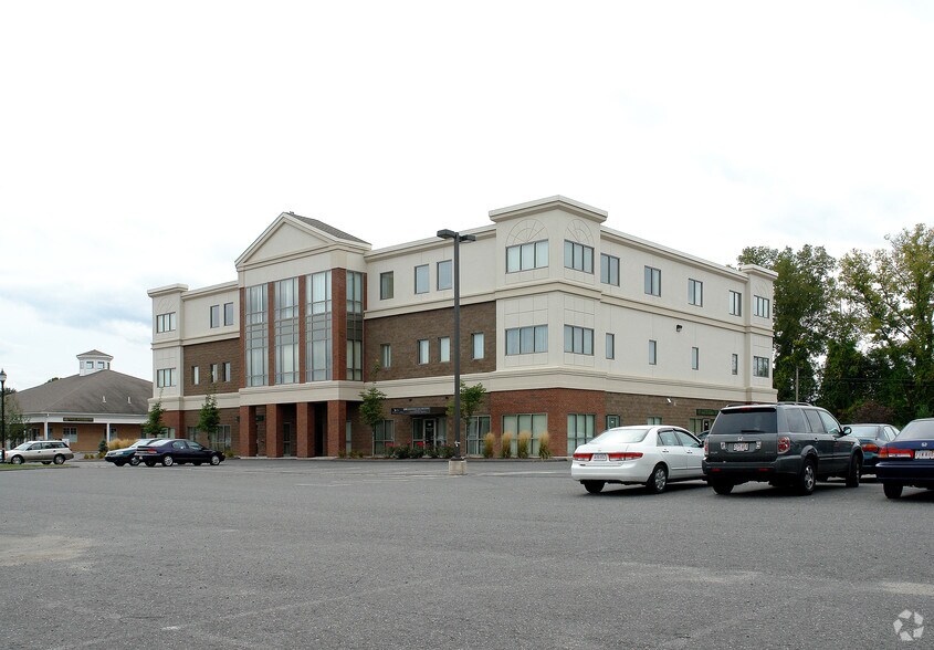 More Photos Of 75 Post Office Park, Wilbraham Office For Lease