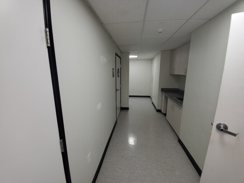 More Photos Of 1060 San Bernardino Rd, Upland Office For Sale