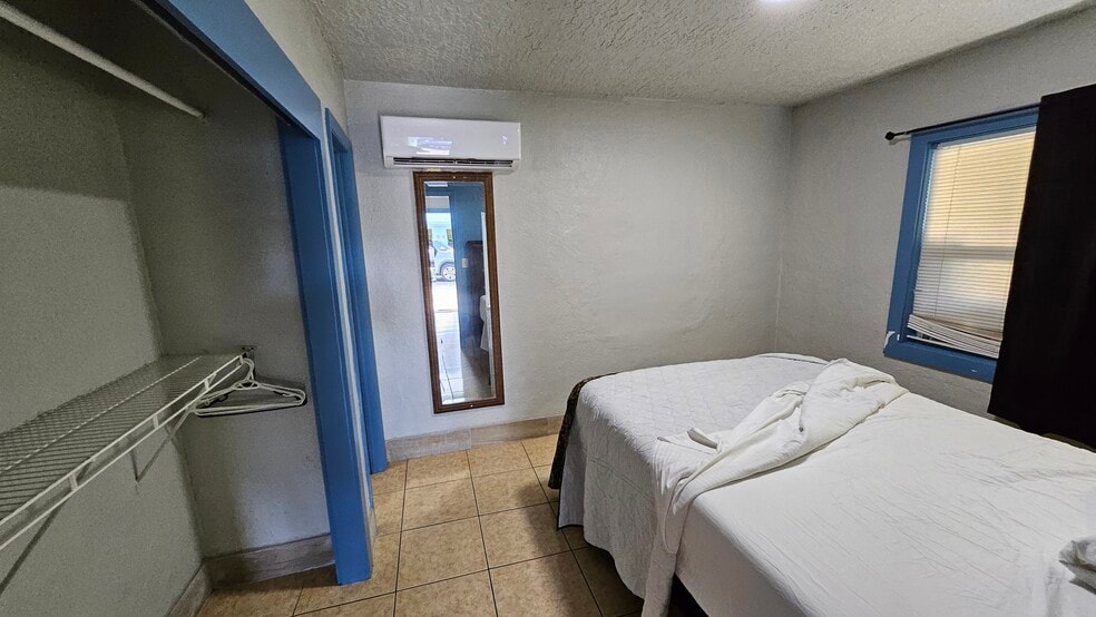 More Photos Of 430 W Merritt Island Cswy, Merritt Island Hotel For Sale