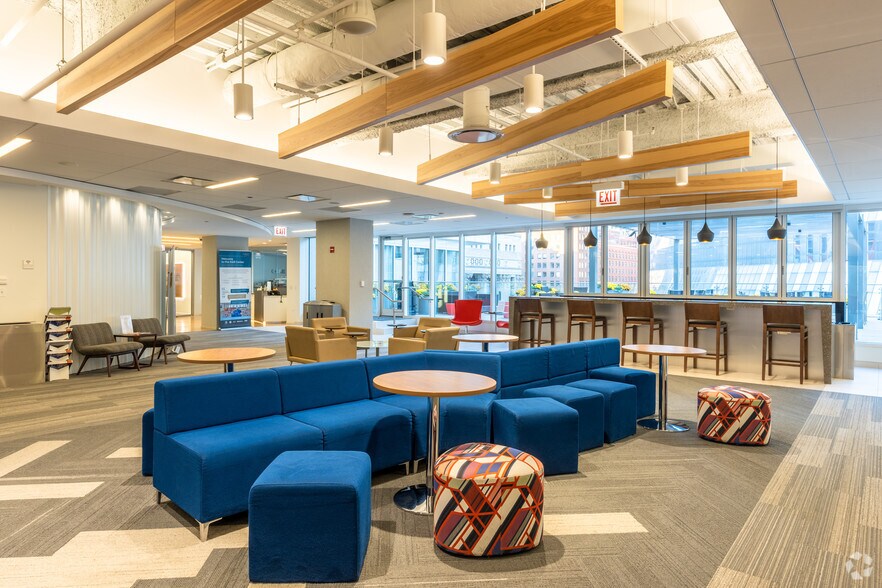 Primary Photo Of 161 N Clark St, Chicago Office For Lease