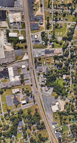 More Photos Of 3201 1st Ave SW, Hickory Bank For Sale