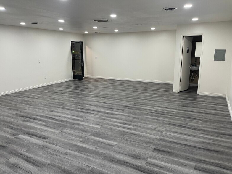 More Photos Of 1615 E Plaza Blvd, National City Office For Sale