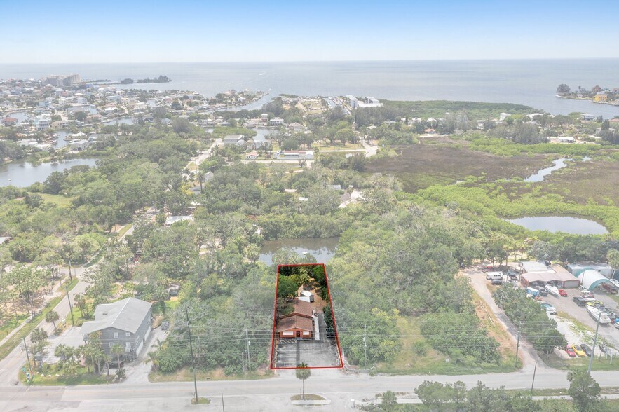 More Photos Of 14309 Old Dixie Hwy, Hudson Office For Sale