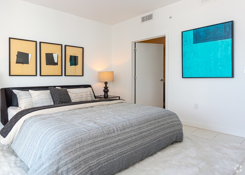 More Photos Of 86 SW 8th St, Miami Apartments For Lease