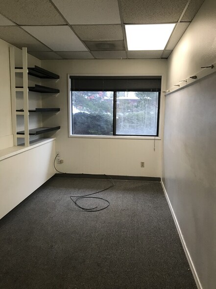 More Photos Of 17175 SW Tualatin Valley Hwy, Beaverton Unknown For Lease
