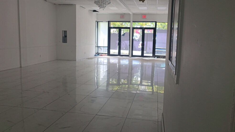 More Photos Of 10801 Atlantic Ave, Richmond Hill Freestanding For Lease