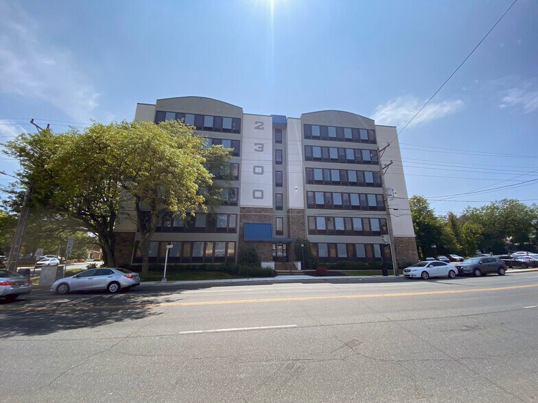 More Photos Of 2300 Pennsylvania Ave, Wilmington Medical For Sale