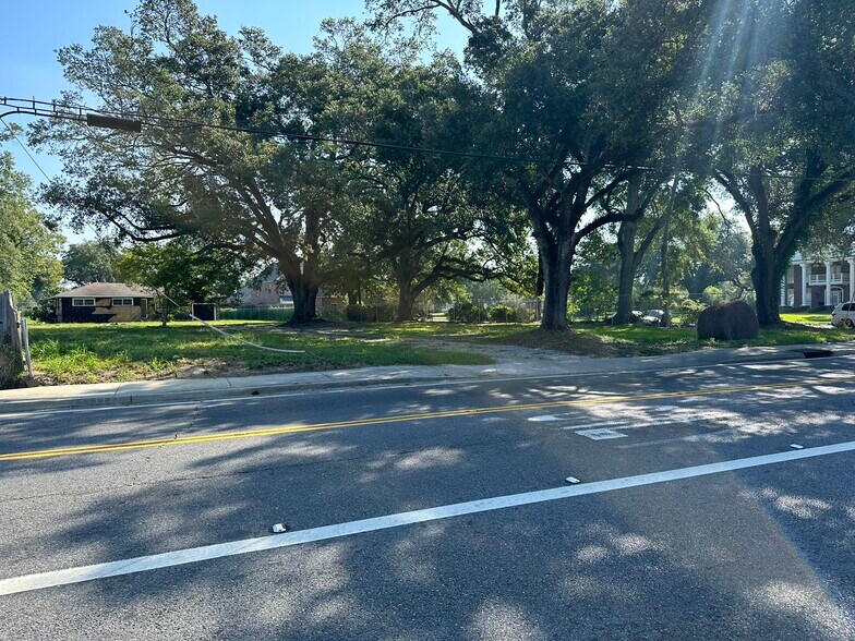 More Photos Of 7391 Highland Rd, Baton Rouge Land For Sale