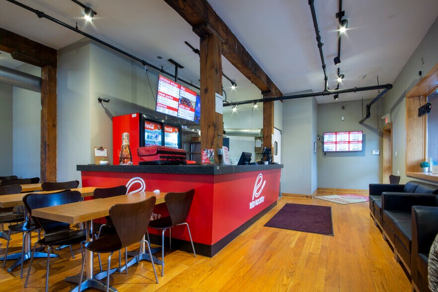 More Photos Of 15 Wellington St N, Hamilton Office For Sale