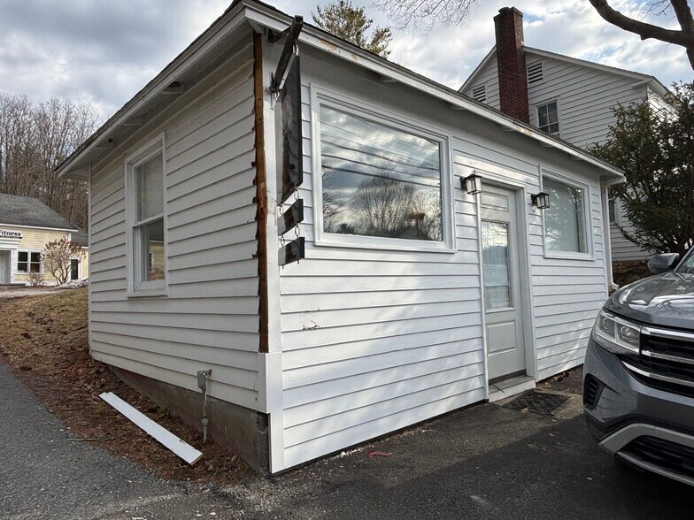 More Photos Of 44 Main St, Great Barrington Office For Sale
