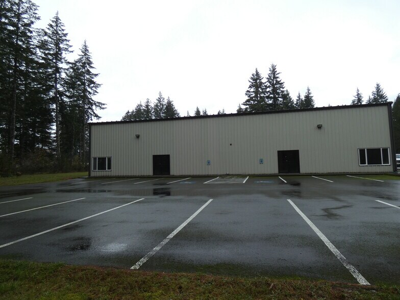 More Photos Of 151 W Henry Trusler Way, Shelton Warehouse For Lease