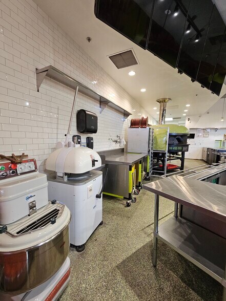 More Photos Of S 48th St @ Broadway Rd, Phoenix Unknown For Lease