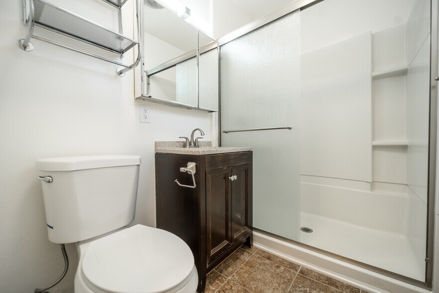 More Photos Of 780 Earlham St, Pasadena Apartments For Sale