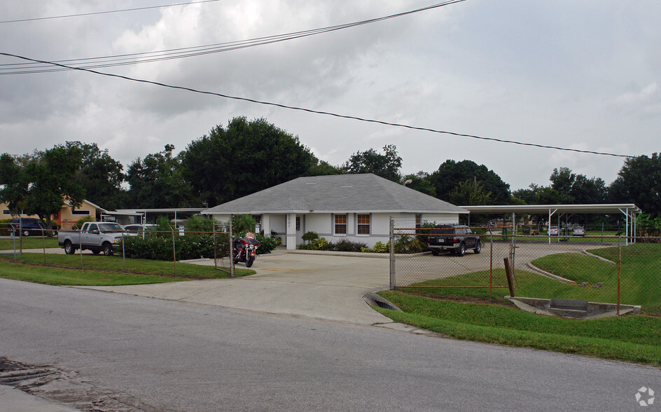 Primary Photo Of 1207 Baker Dr, Lakeland Office For Lease