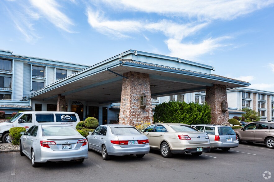 More Photos Of 11707 NE Airport Way, Portland Hotel For Lease