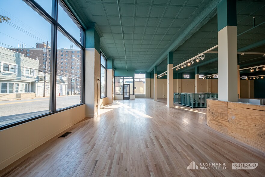 More Photos Of 12501 Madison Ave, Lakewood Office For Lease