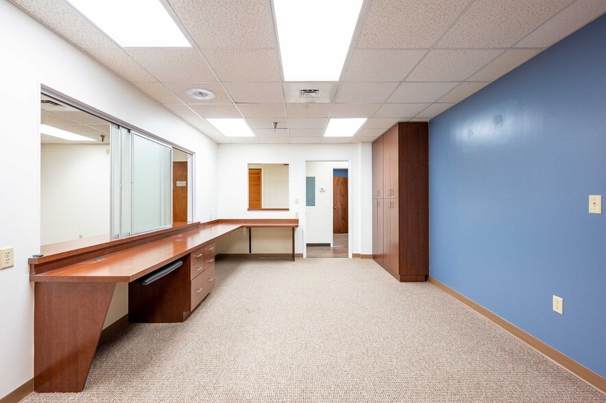 More Photos Of 6719 Gall Blvd, Zephyrhills Medical For Sale