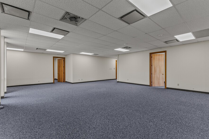 More Photos Of 6900 Anderson Blvd, Fort Worth Office For Lease